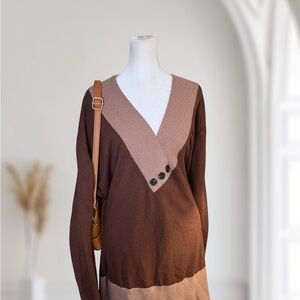 BloomChic Two-Tone Brown V-Neck Sweater